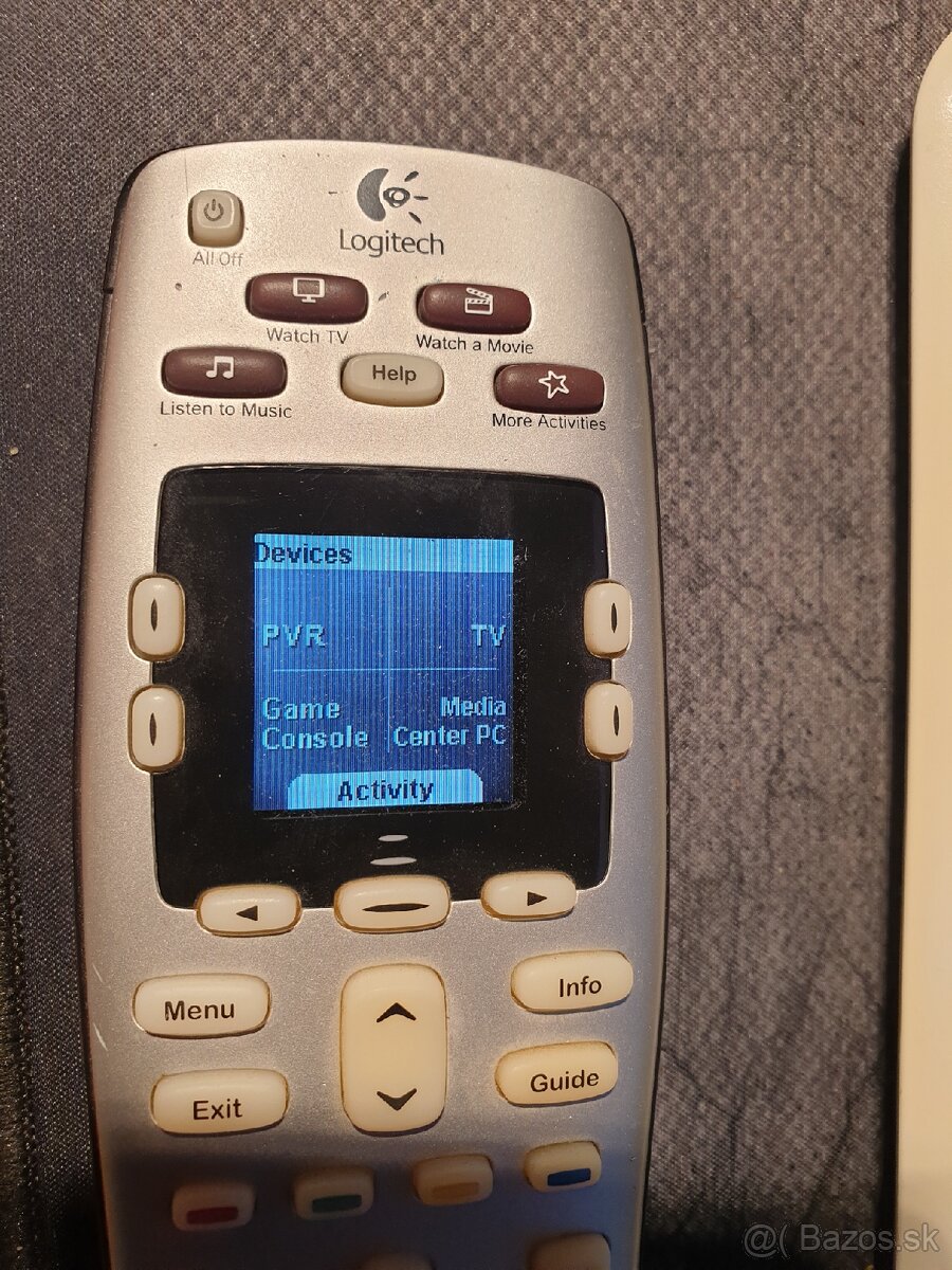 Univerzálny diaľkový ovládač Logitech Harmony 600 - 4
