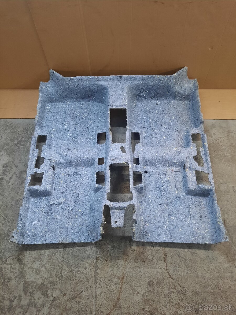 izolácia podlahy Passat B8 - 4