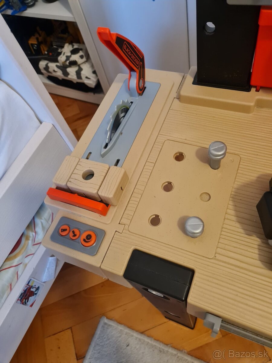 Predám detský pracovny stôl Black+Decker ako je na fotkách J - 4