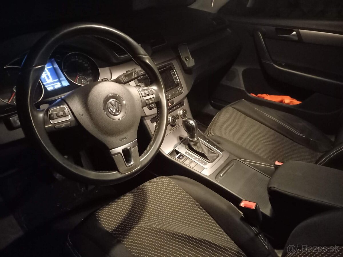 Volkswagen Passat B7 Variant 2.0 TDI DSG - 4
