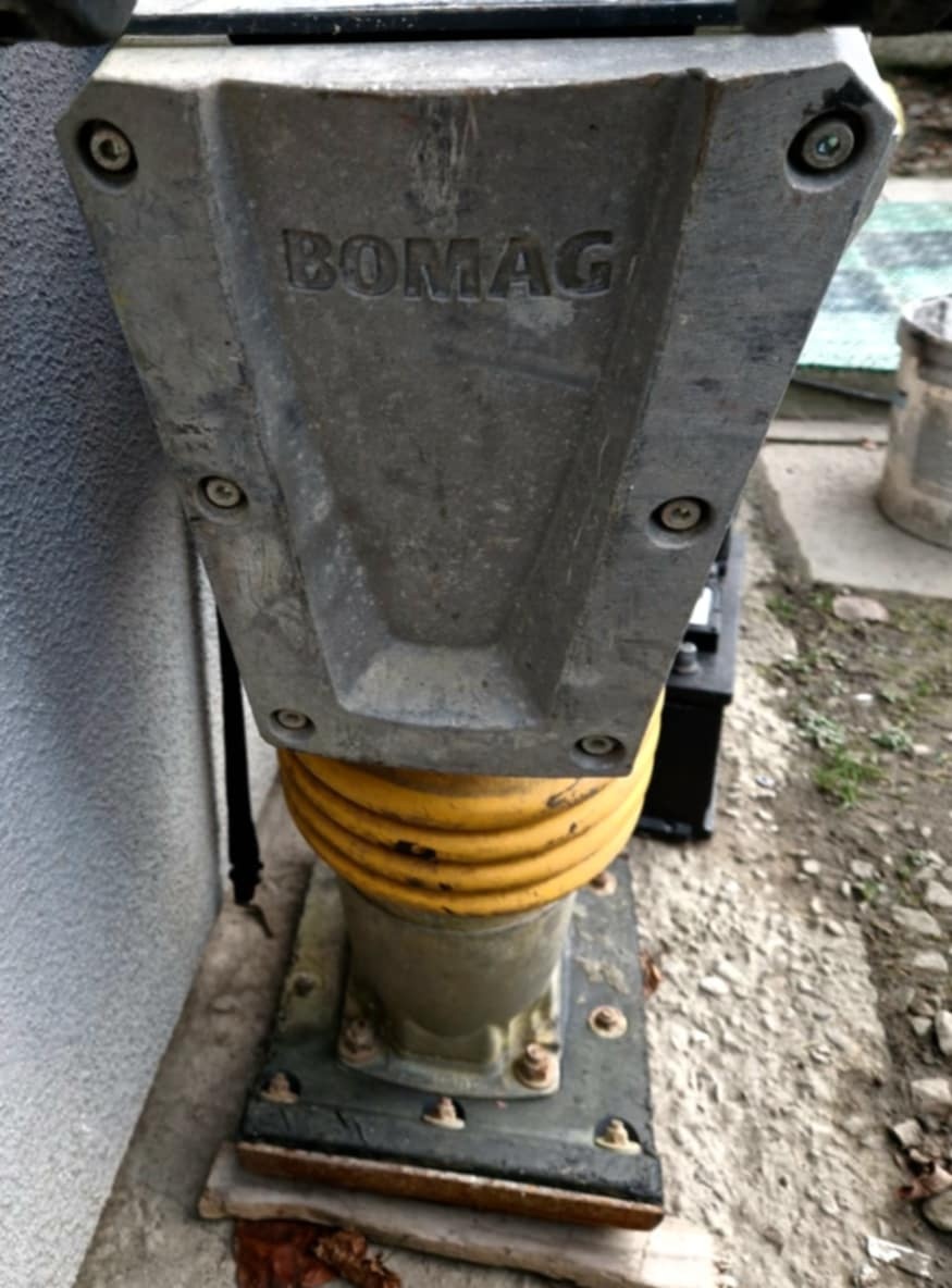 Vybračná doska Bomag - 4