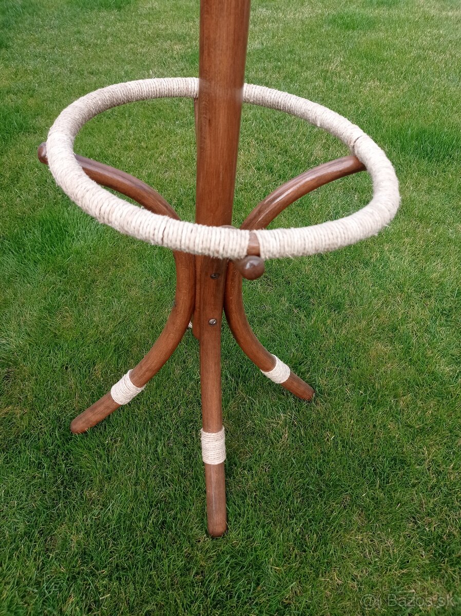 Retro drevený Vešiak - 4