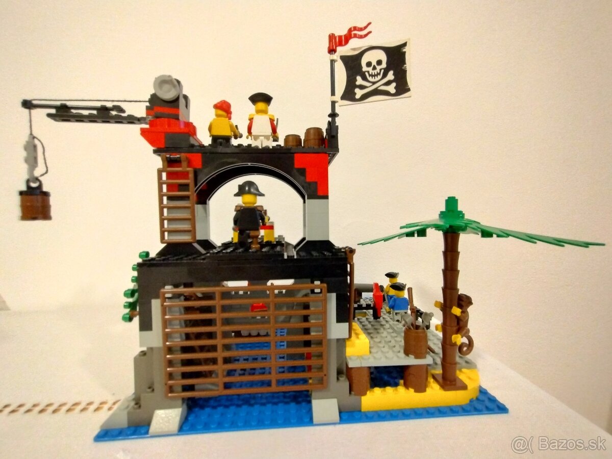 LEGO Pirates 6279 Skull Island - 4