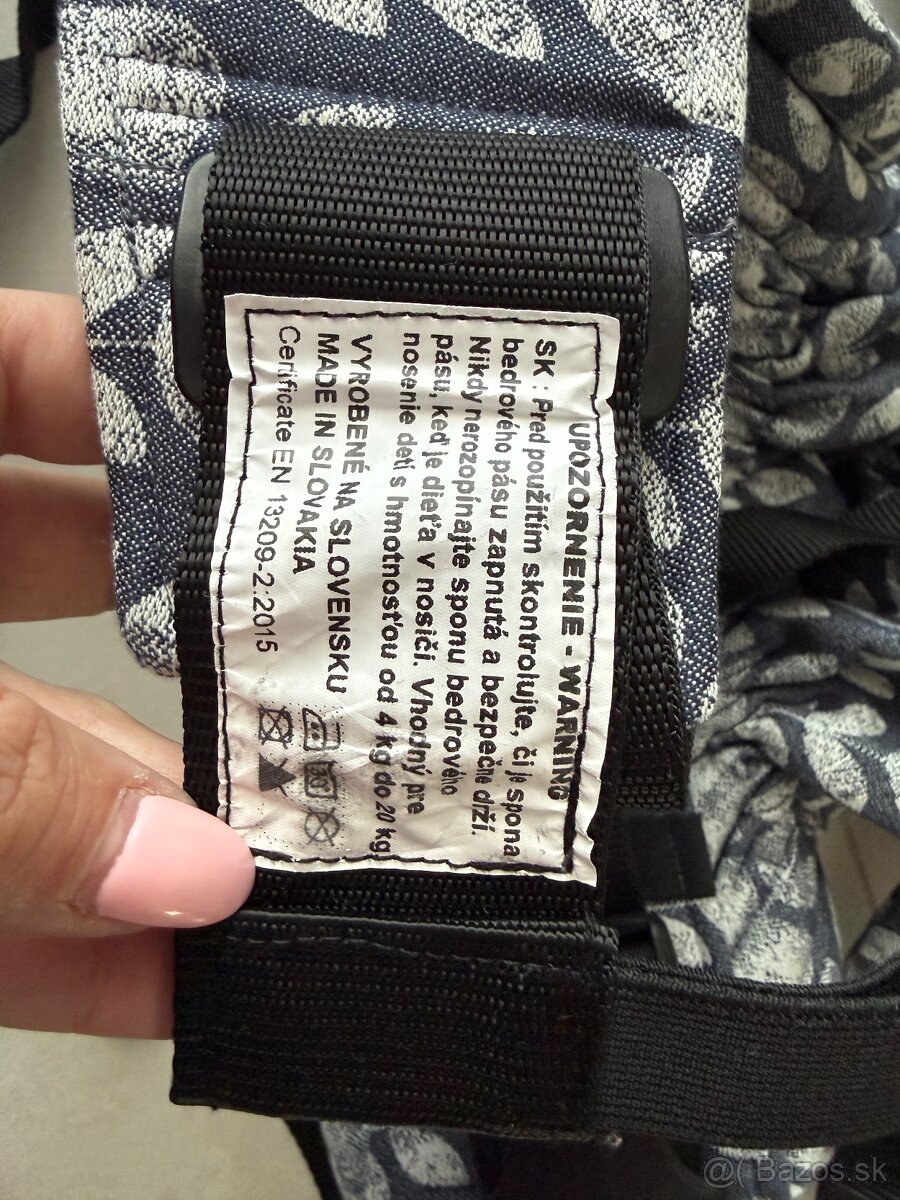 Ergonomický nosič NoMa baby4 - 4