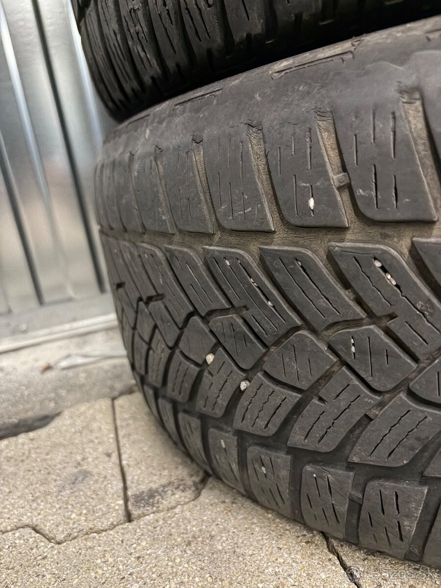 225/45 r17 zimne - 4