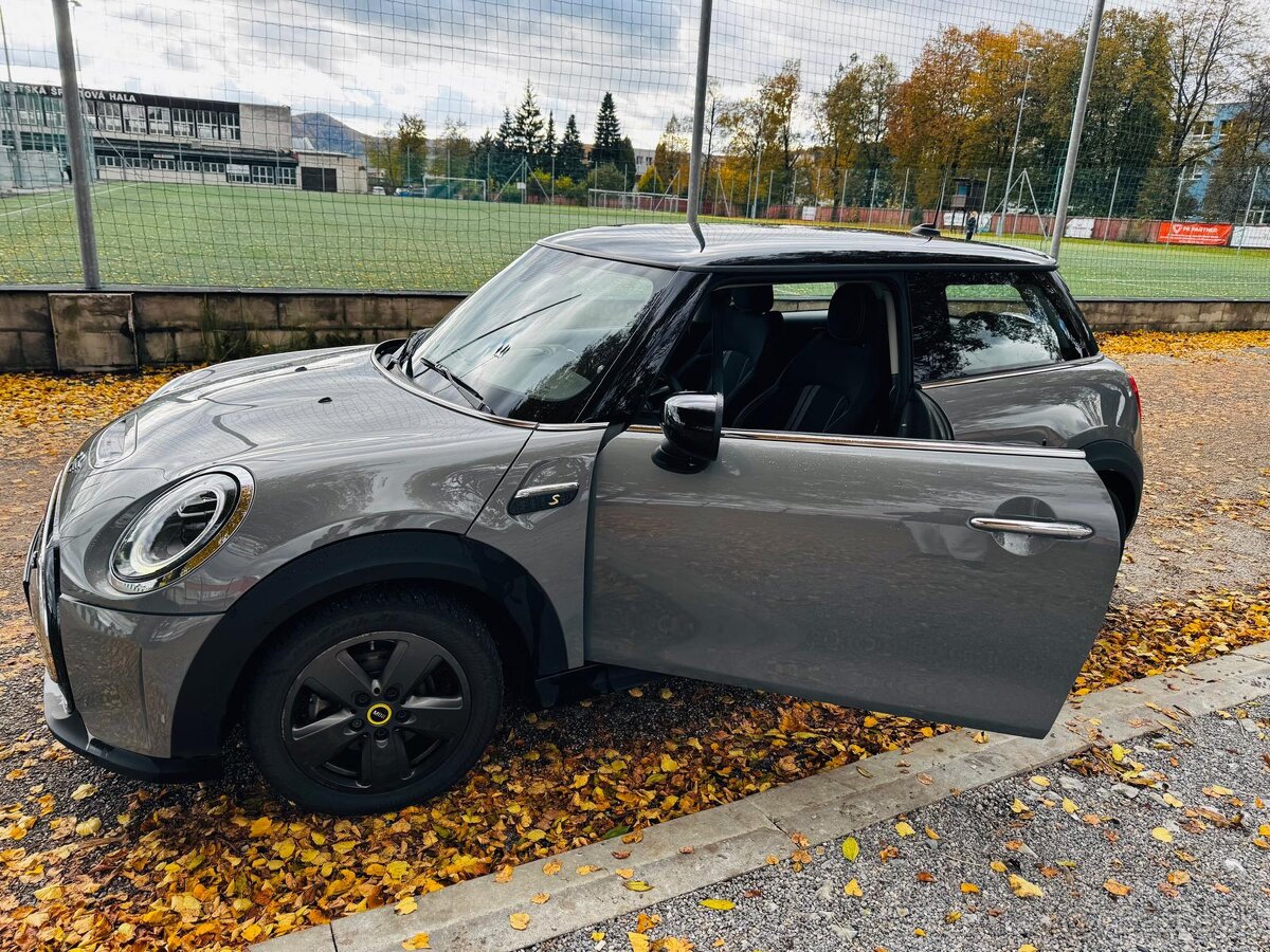 Mini Cooper S Essential 2022 (13 407 € odpočet DPH) - 4