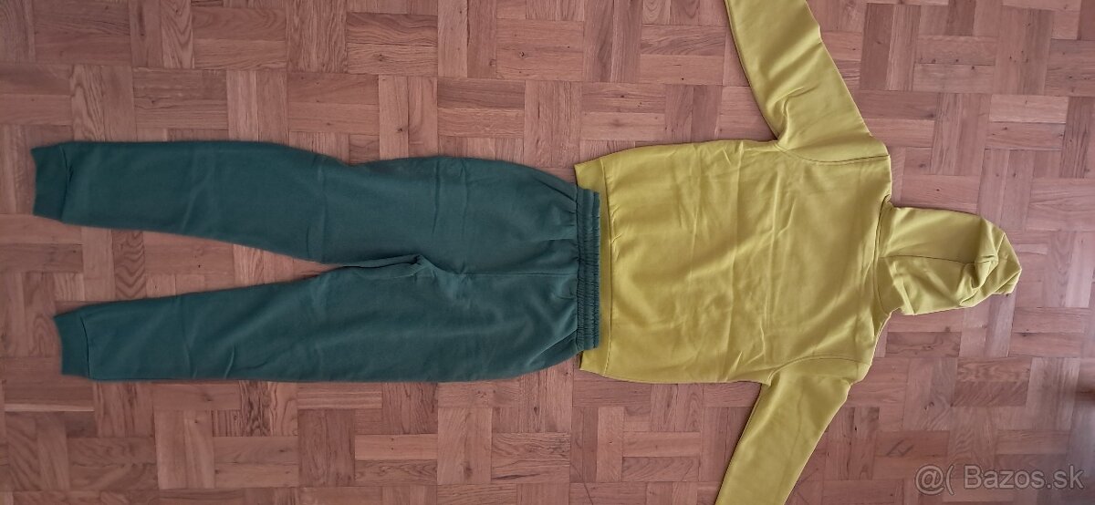 Dievčenska teplakova suprava - nova - 4