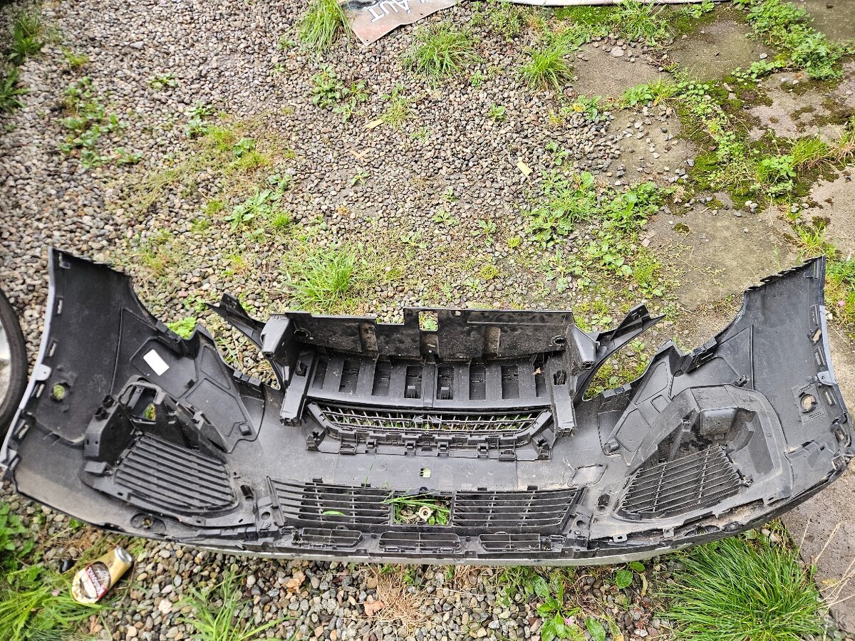 Predný nárazník Peugeot 3008 5008 - 4