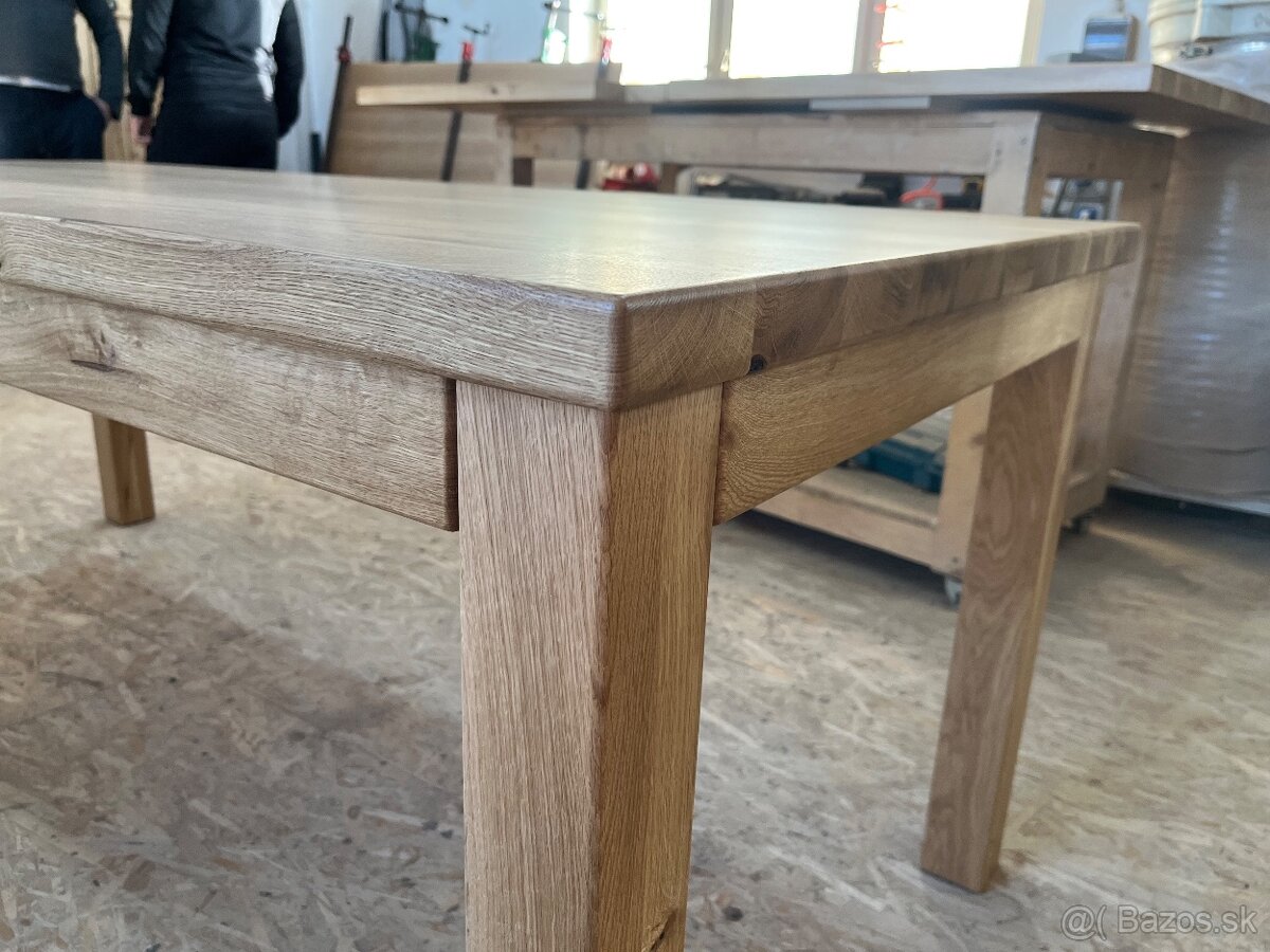 Drevený dubový jedálenský stôl - 4