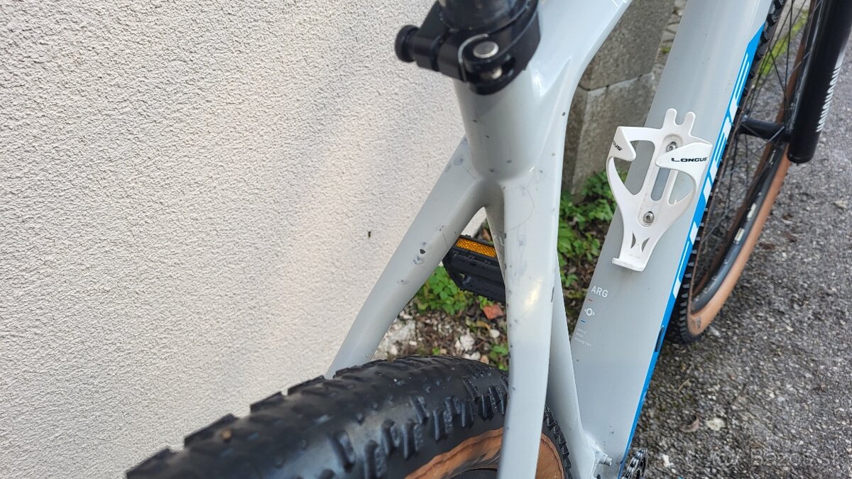 Predám veľmi ľahký bicykel CUBE REACTION C:62 (veľkosť XL) - 4