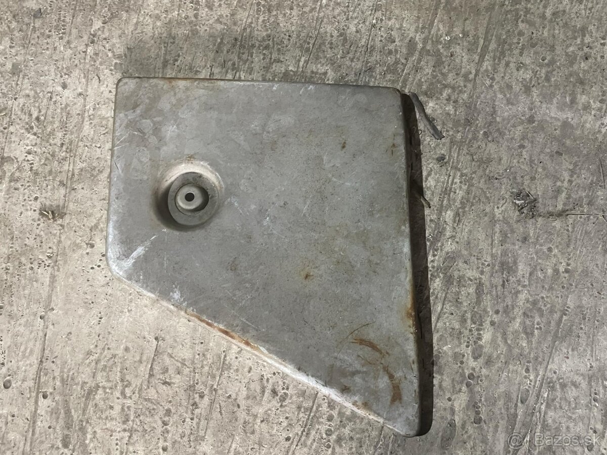 Kryt riadenia na URII 102- 162 - 4