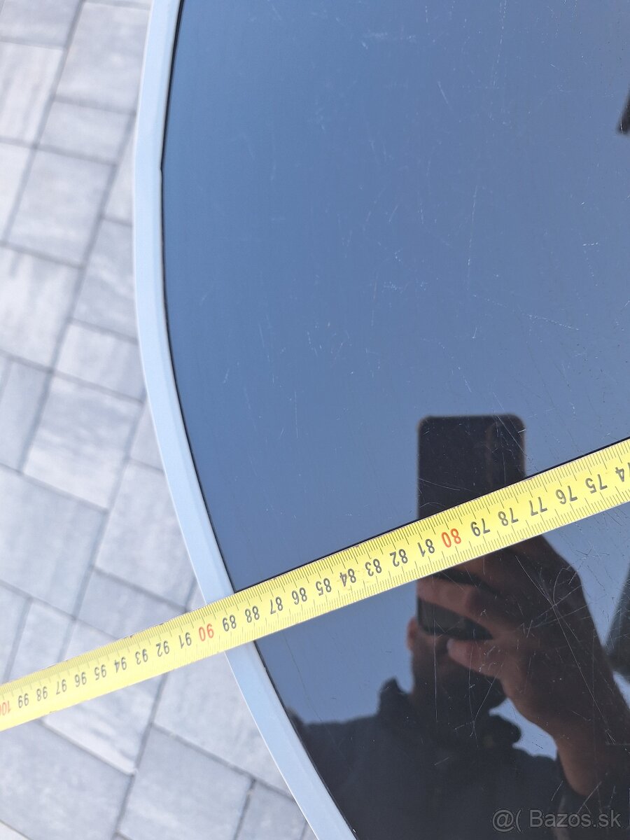 Predam okruhly stol - 4