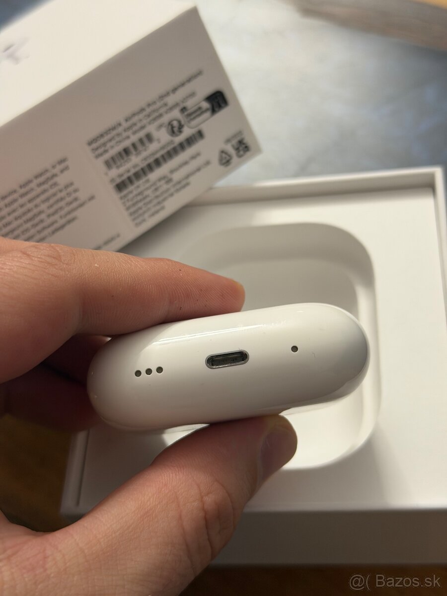 Apple AirPods Pro 2 komplet balenie - 4