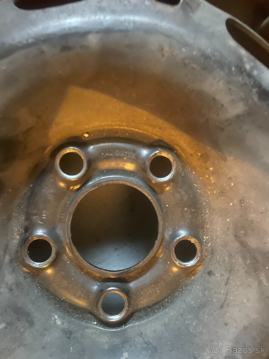 Predám originál Volkswagen plechové disky R14 - 4