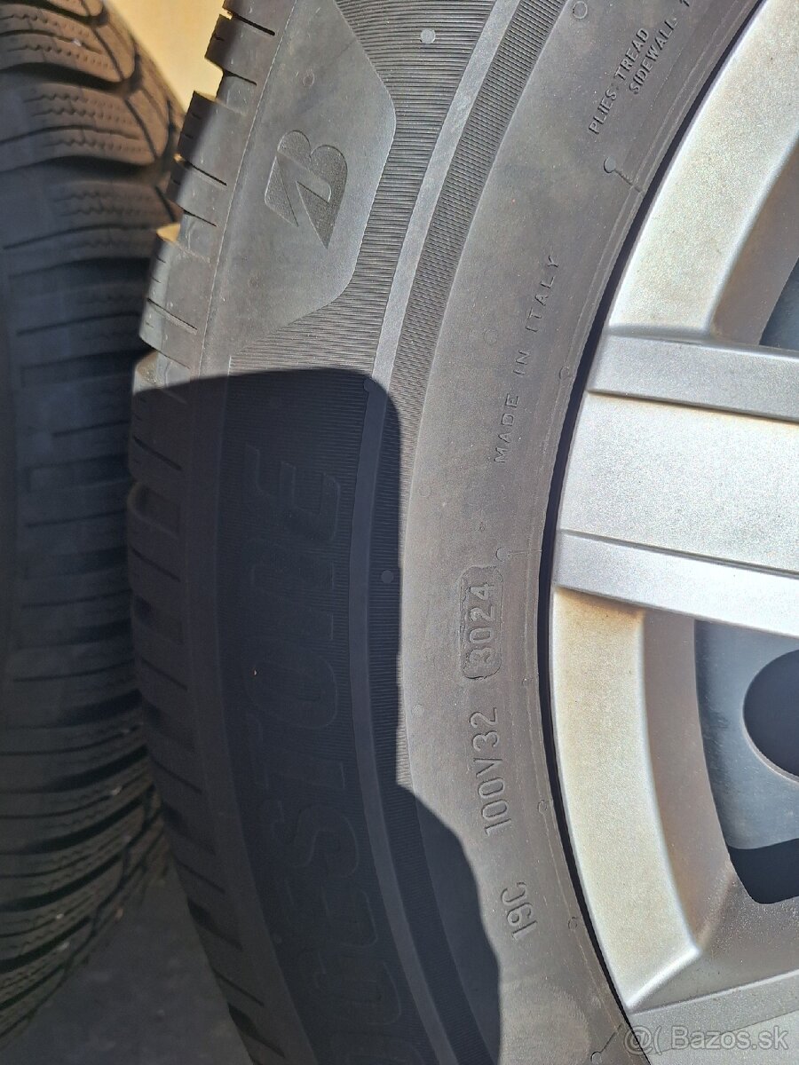 5x112 215/65 R17 - 4
