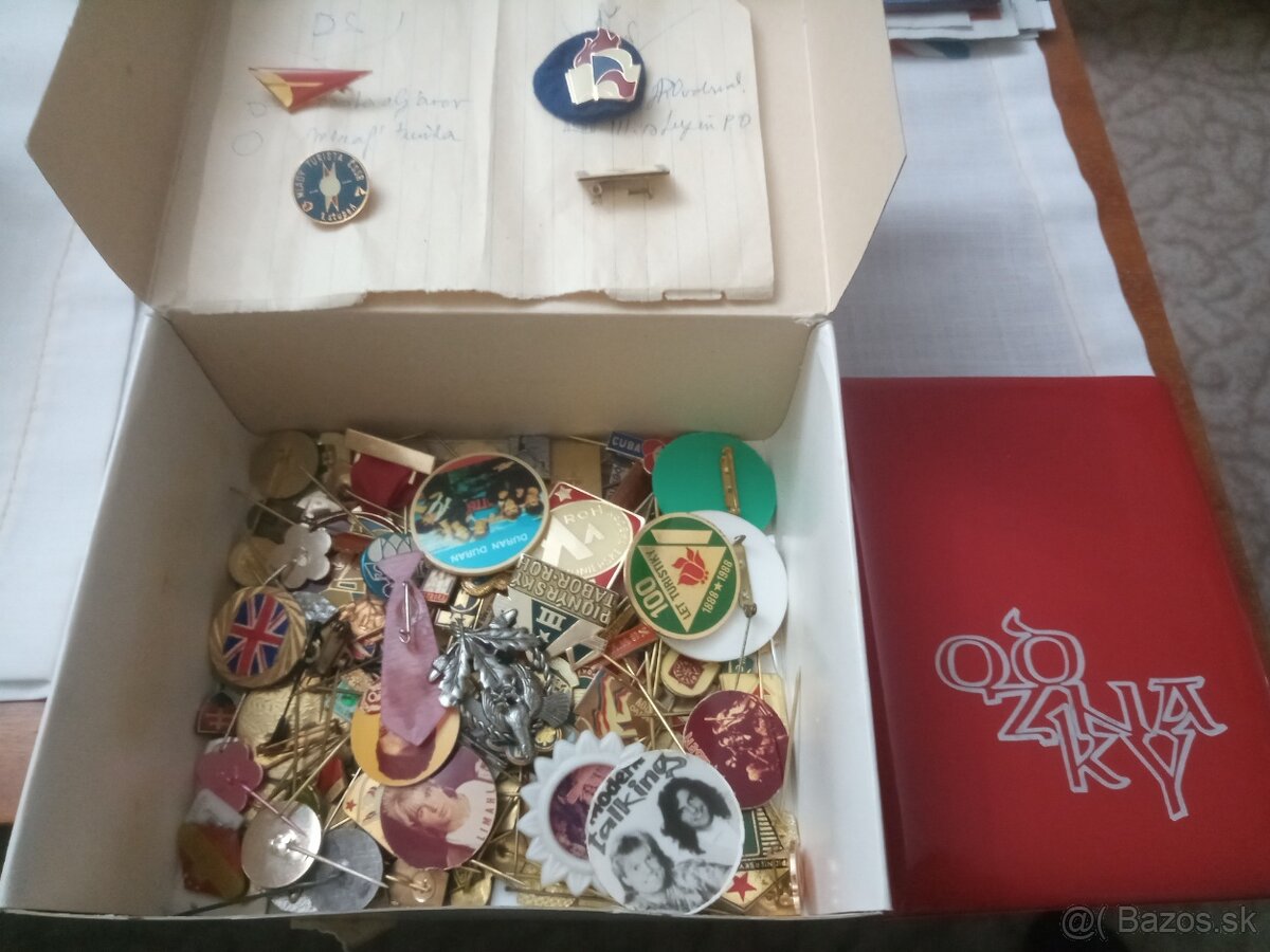 Známky a odznaky - 4