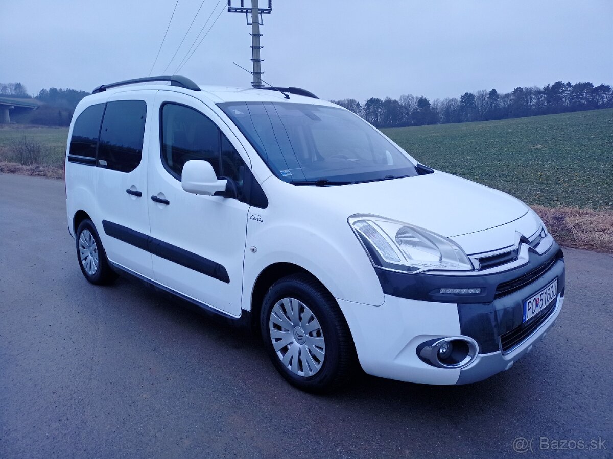 Predám Citroën Berlingo 1,6HDI 84kw XTR výbava Multispace - 4