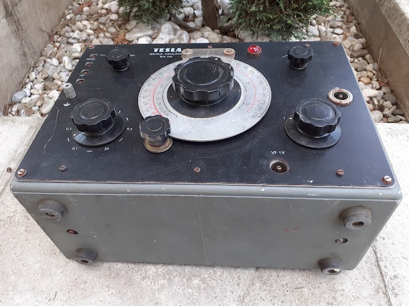 Tesla BM205 Servisný oscilátor - 4