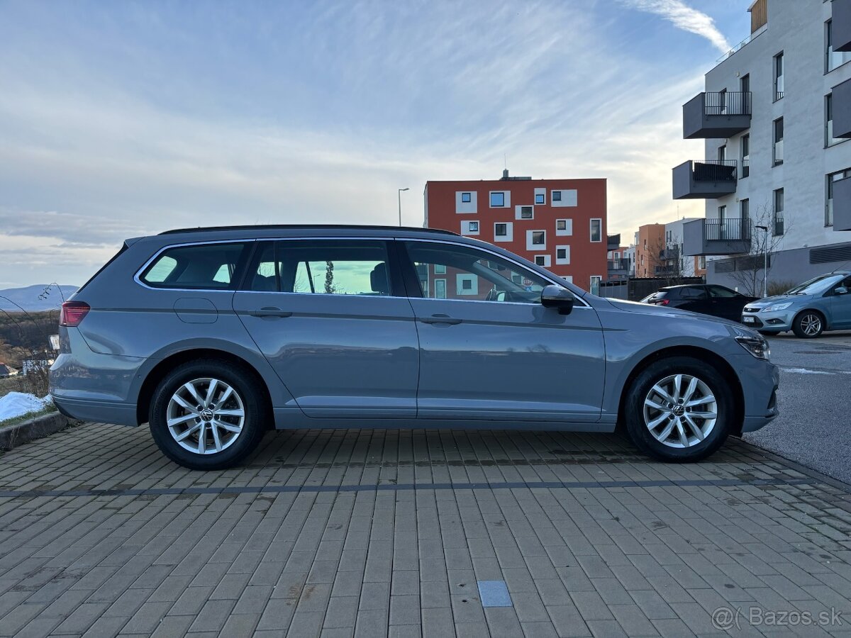 Volkswagen Passat Variant 110KW EVO TDI/7AT DSG - 4