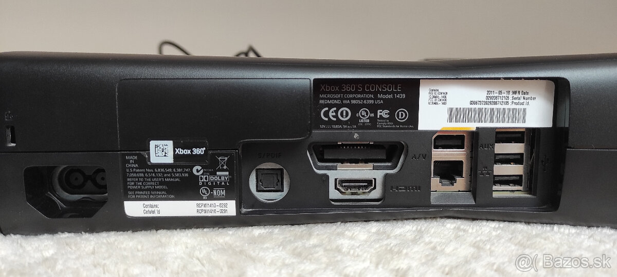 Predám X-Box 360 S - 4