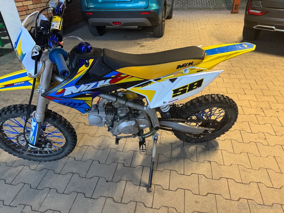 MZK 125
