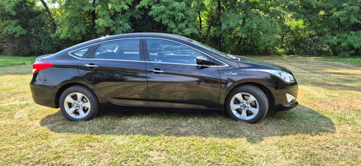 Hyundai i40 sedan 1.7CRDi r.v.:26.9.2014, 165.000km, WEBASTO - 4