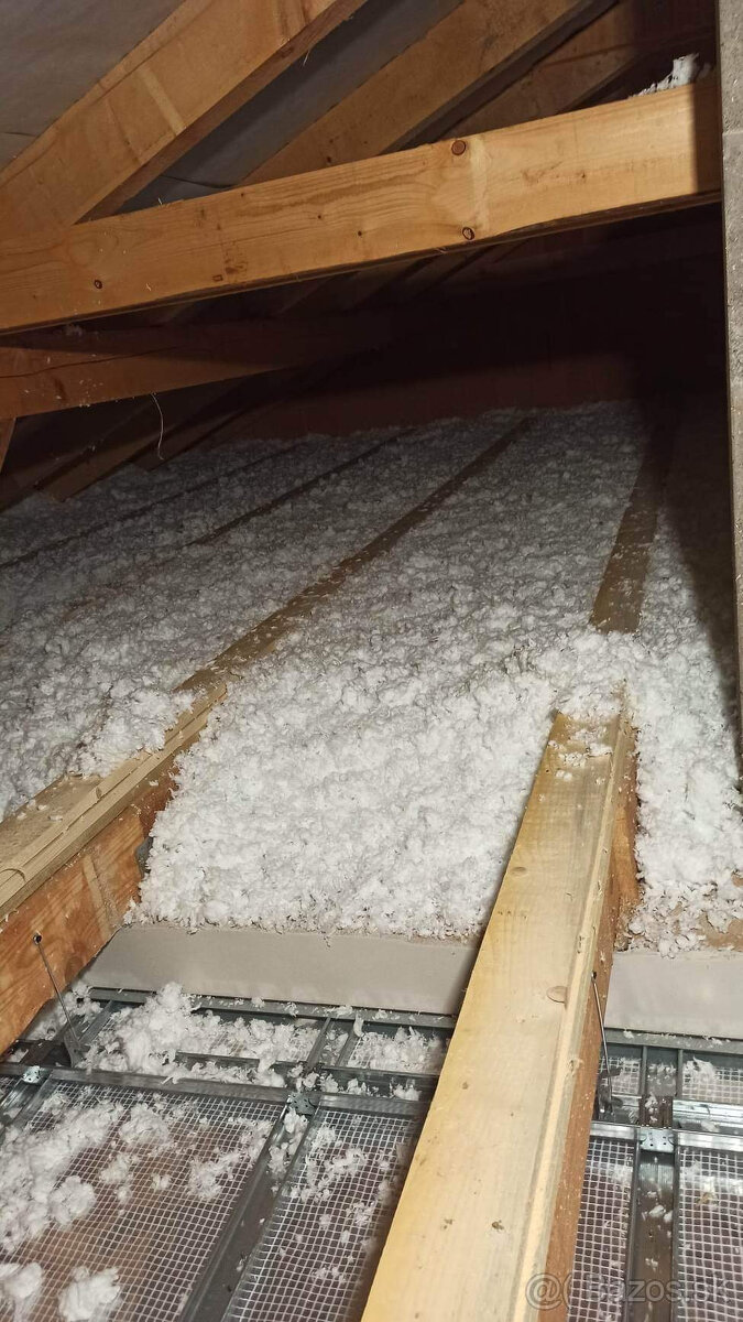 Palach dutý trámový strop výplň dutín fúkaná vata Supafil - 4