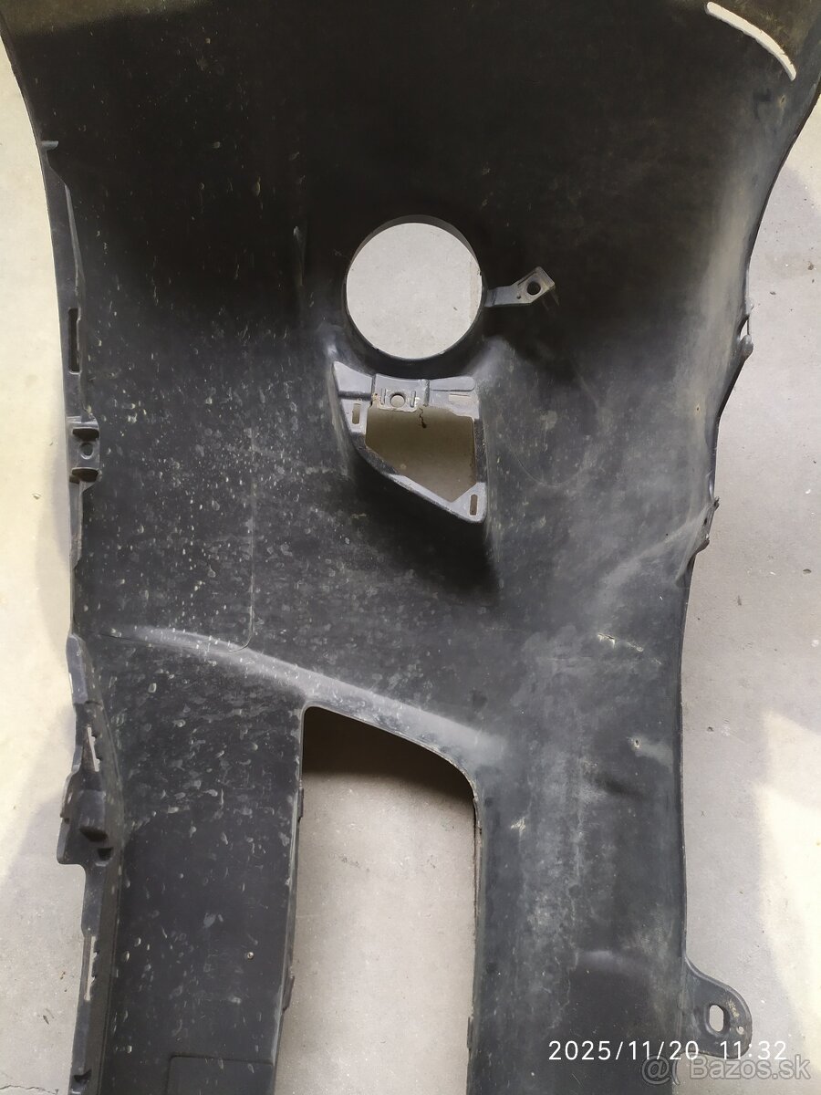 Predný nárazník Toyota Hilux rv 2012-2016 -