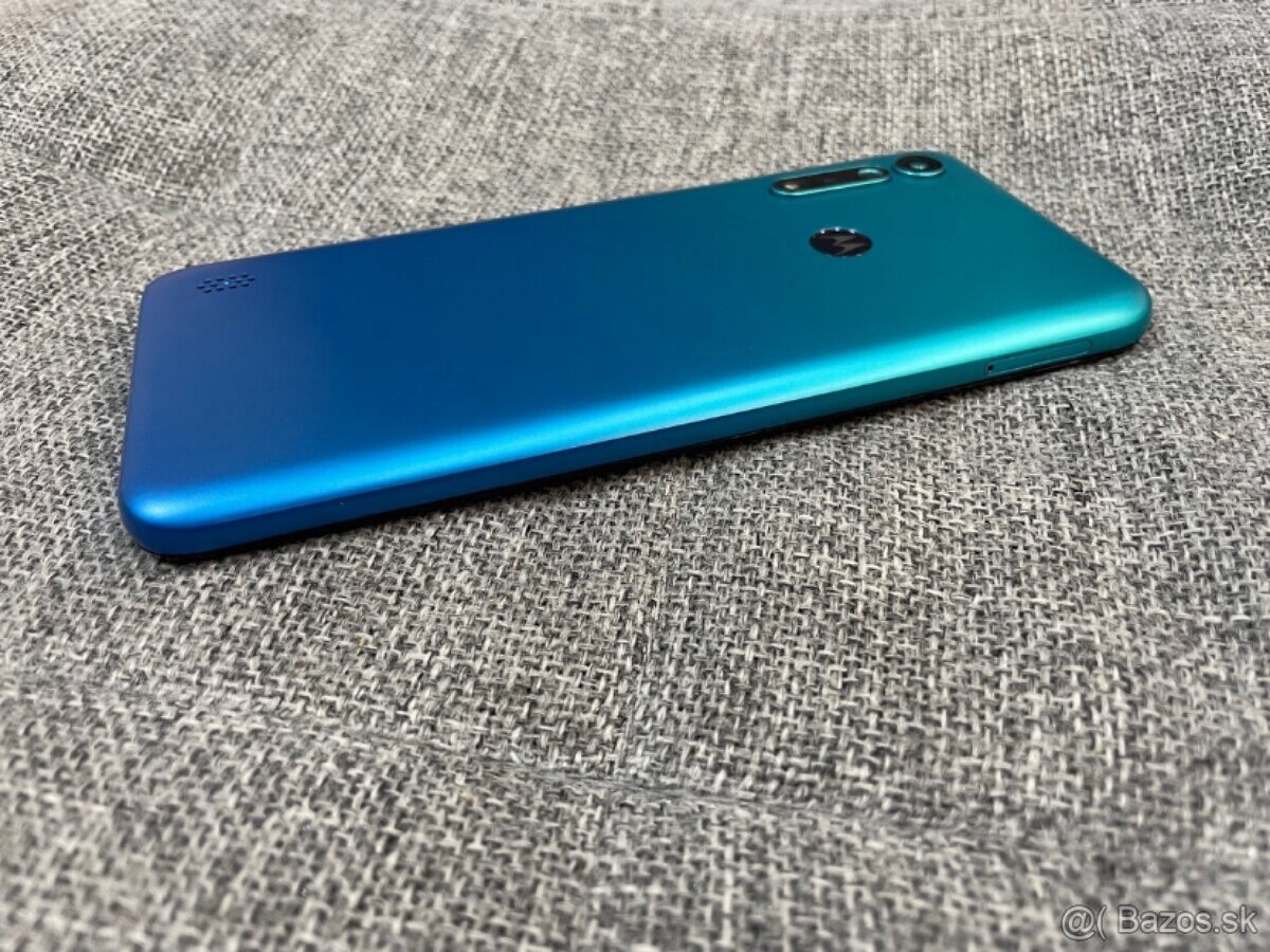 Motorola Moto G8 Power Lite (plne funkčný) - 4