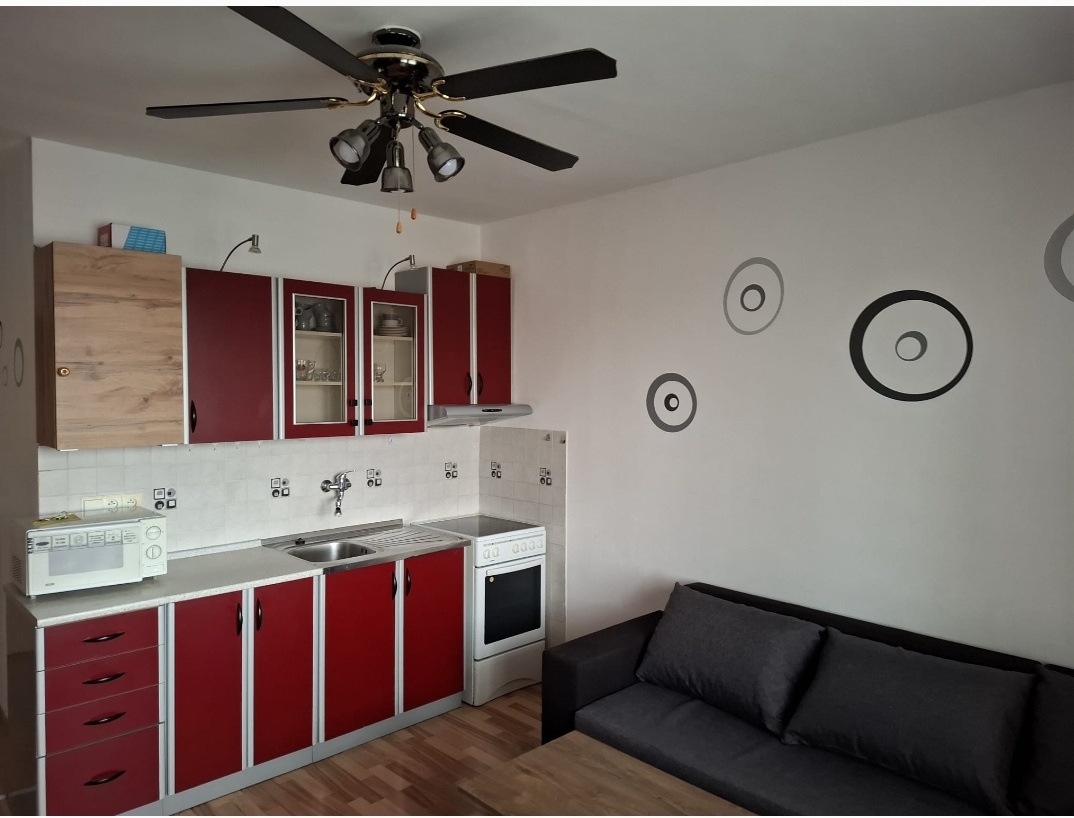 Garsónka s balkónom - 4