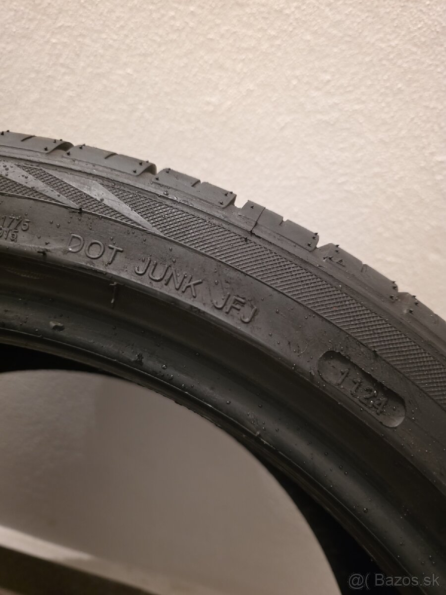 Letné pneu 245/40 R19 - 4