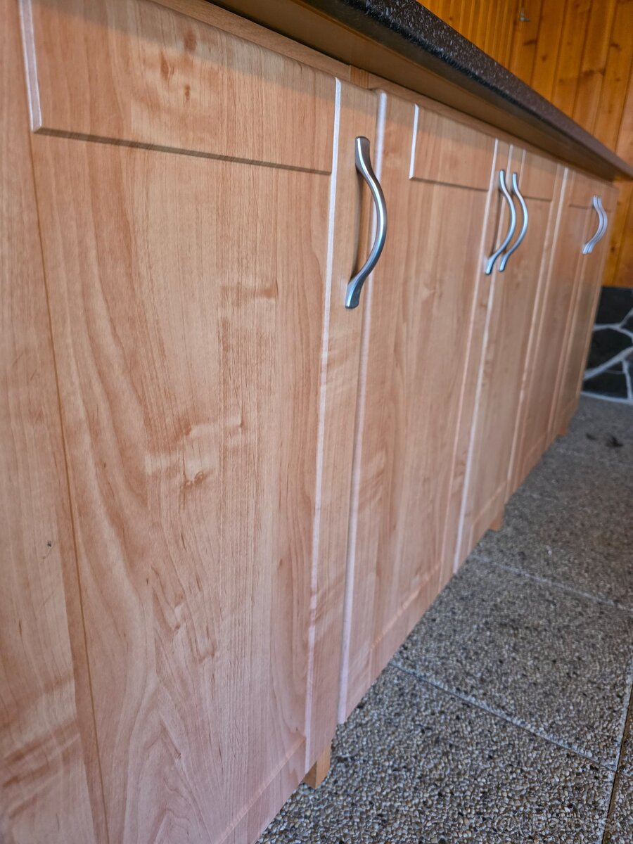 Kuchynská linka - 4