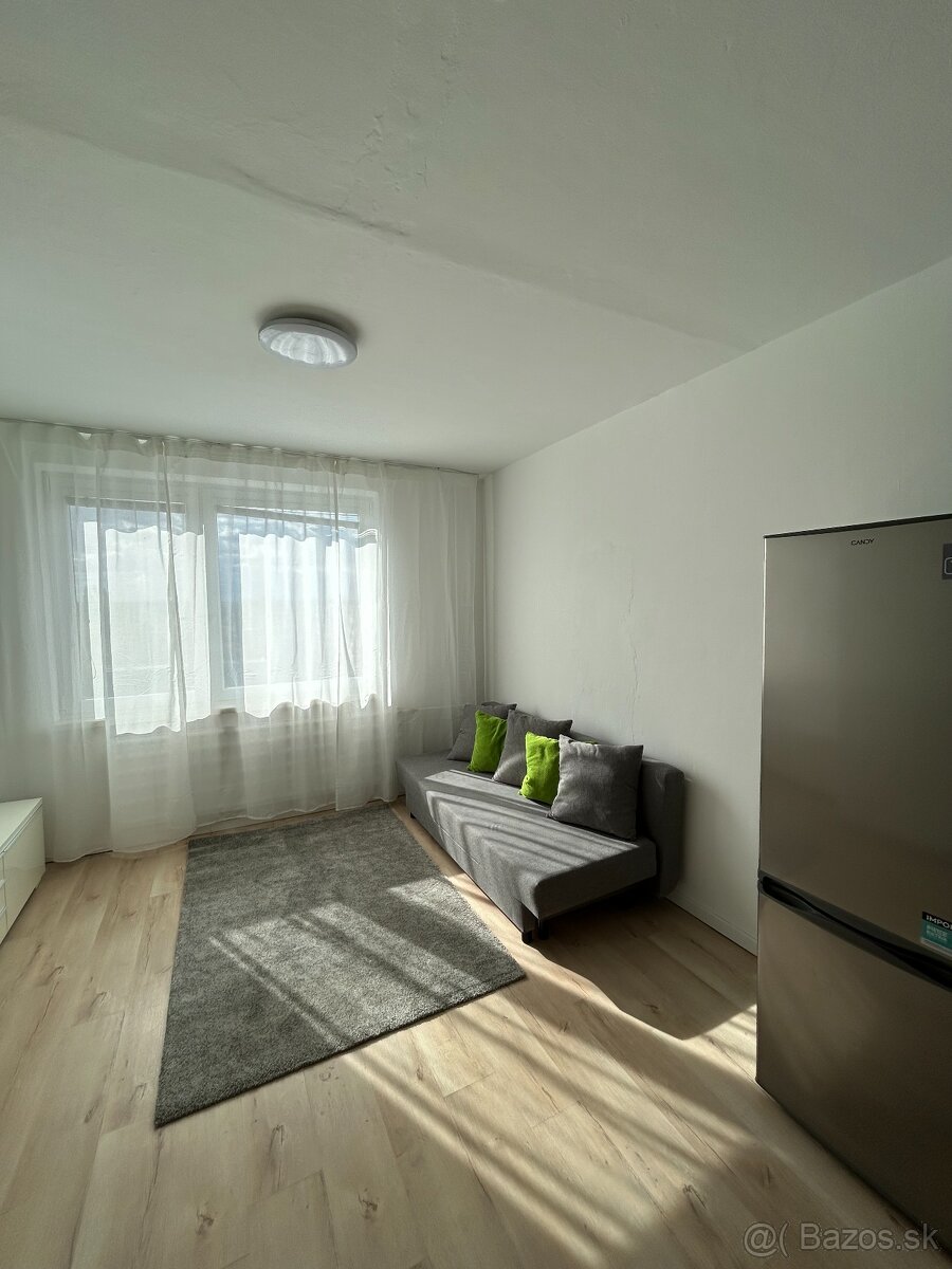 Prenajom Garzonka - Komarno bez Provizie - 4