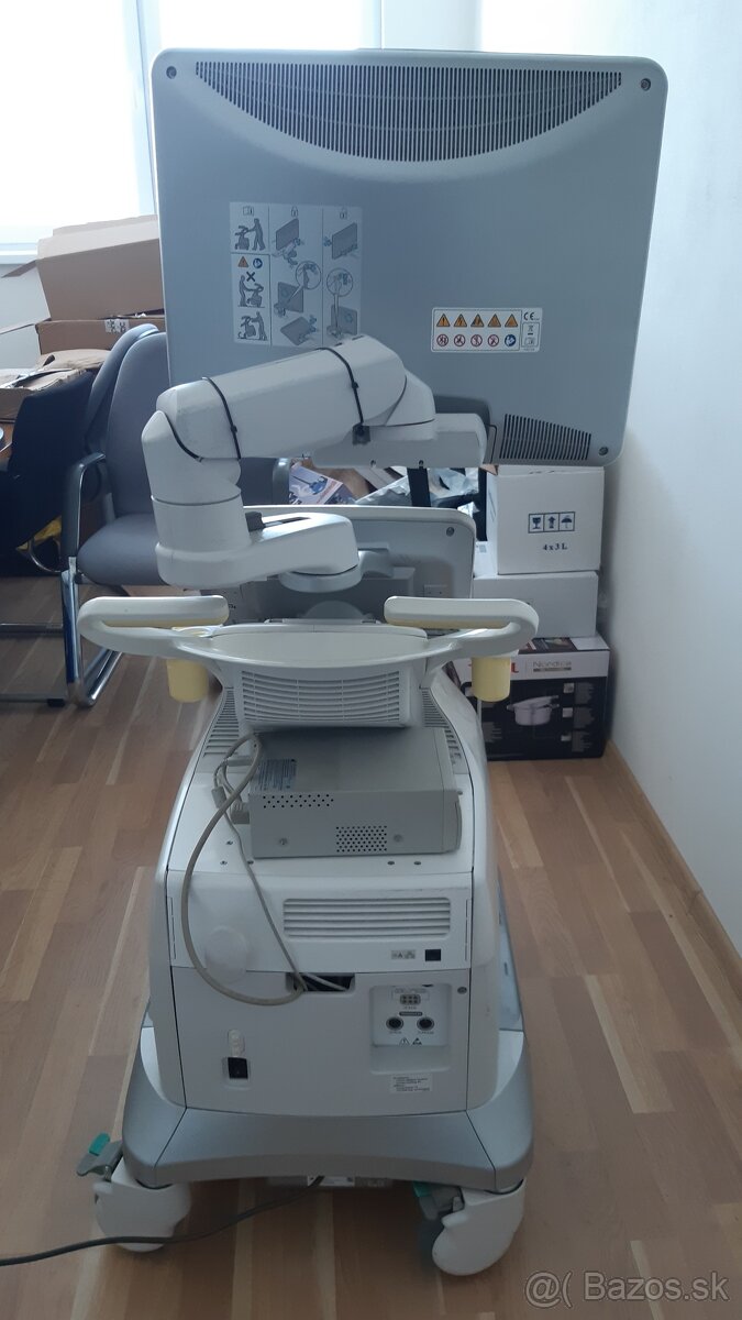 Ultrazvukový prístroj HITACHI ALOKA ARIETTA v70 - 4