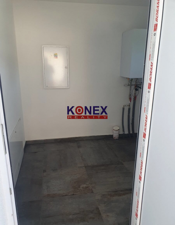 Krásny moderný rodinný dom v obci KAMIENKA pri Humennom - 4