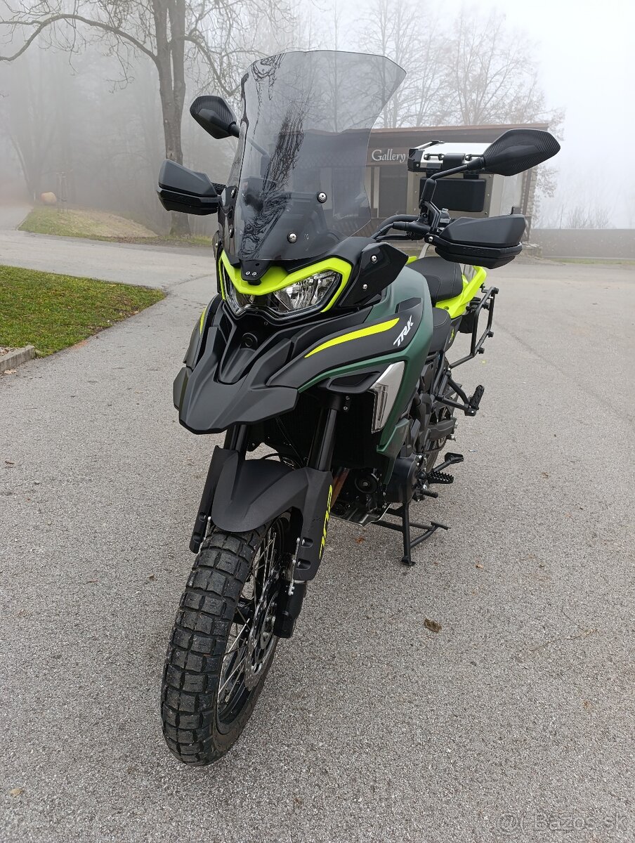 Predám Benelli trk 702x