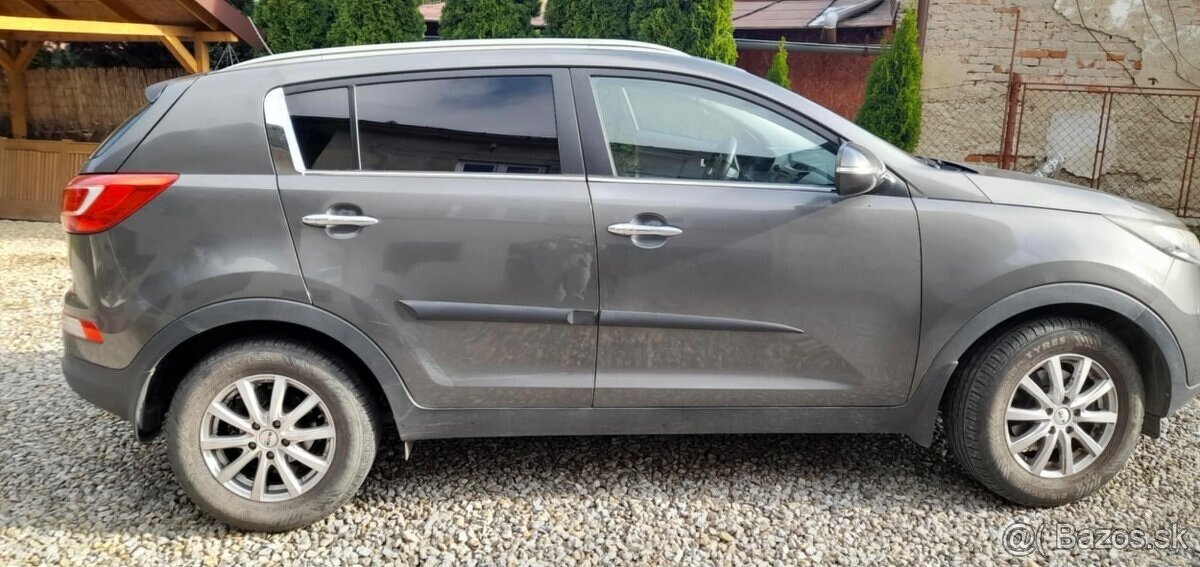 Kia Sportage kombi 1.6 GDI 99kW benzín - 4