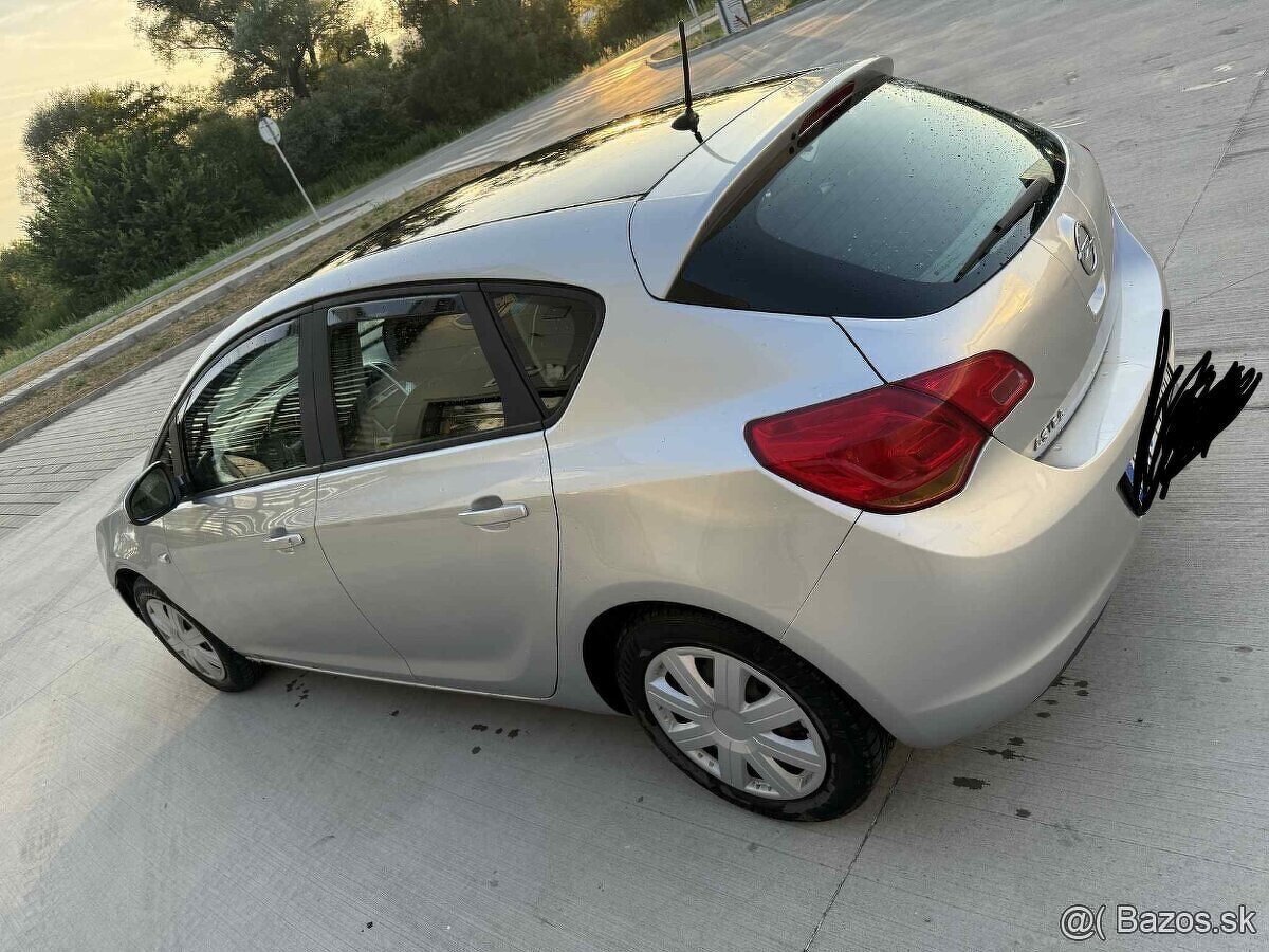 Opel Astra J 1.4 Benzín LPG 74KW - 4