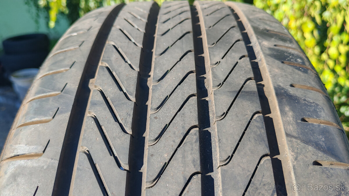 Letné pneu 235/50 R19 --- CONTINENTAL - 4