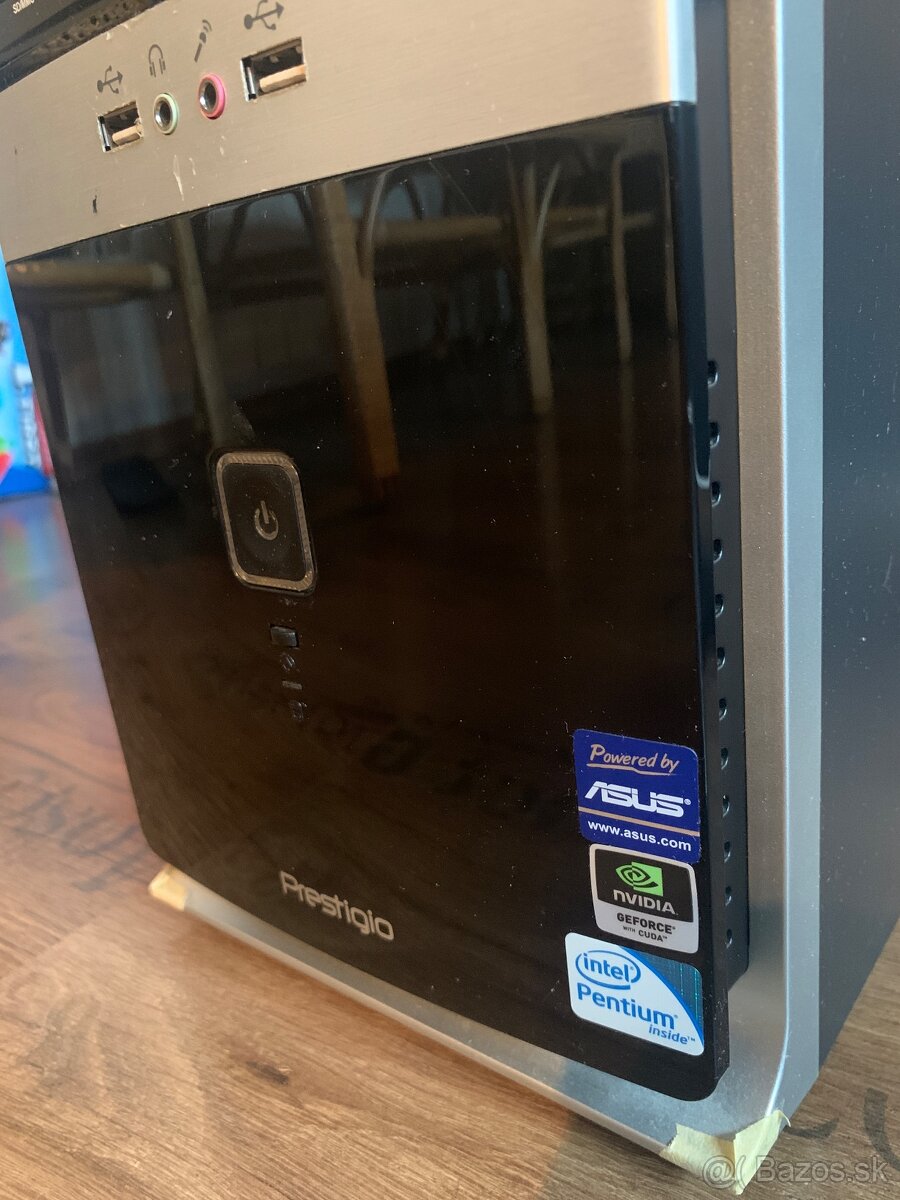 Monitor Asus + PC - prestigio + klávesnica Prestigio - 4