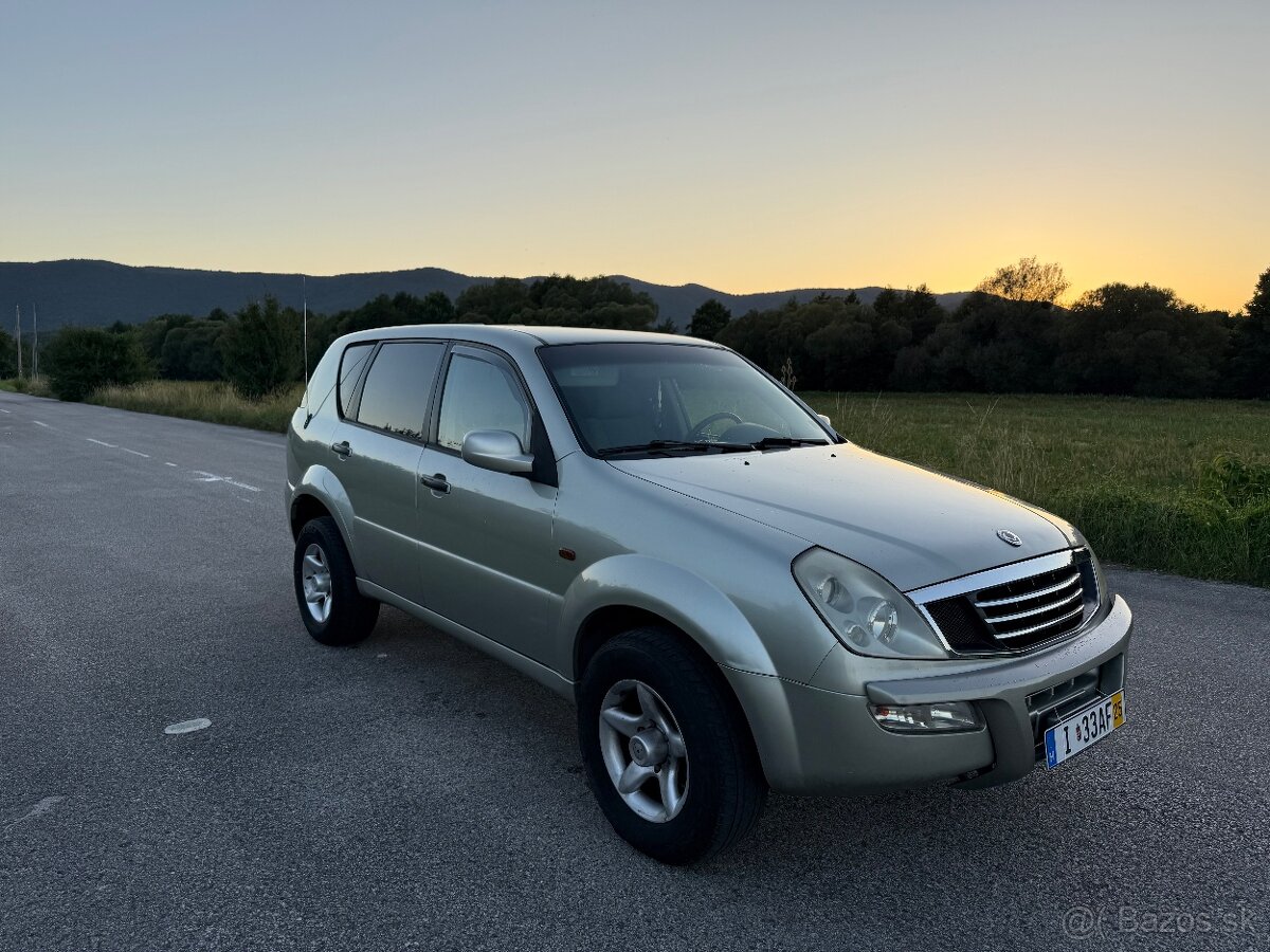 Predám ssangyong rexton 2.9td Mercedes motor