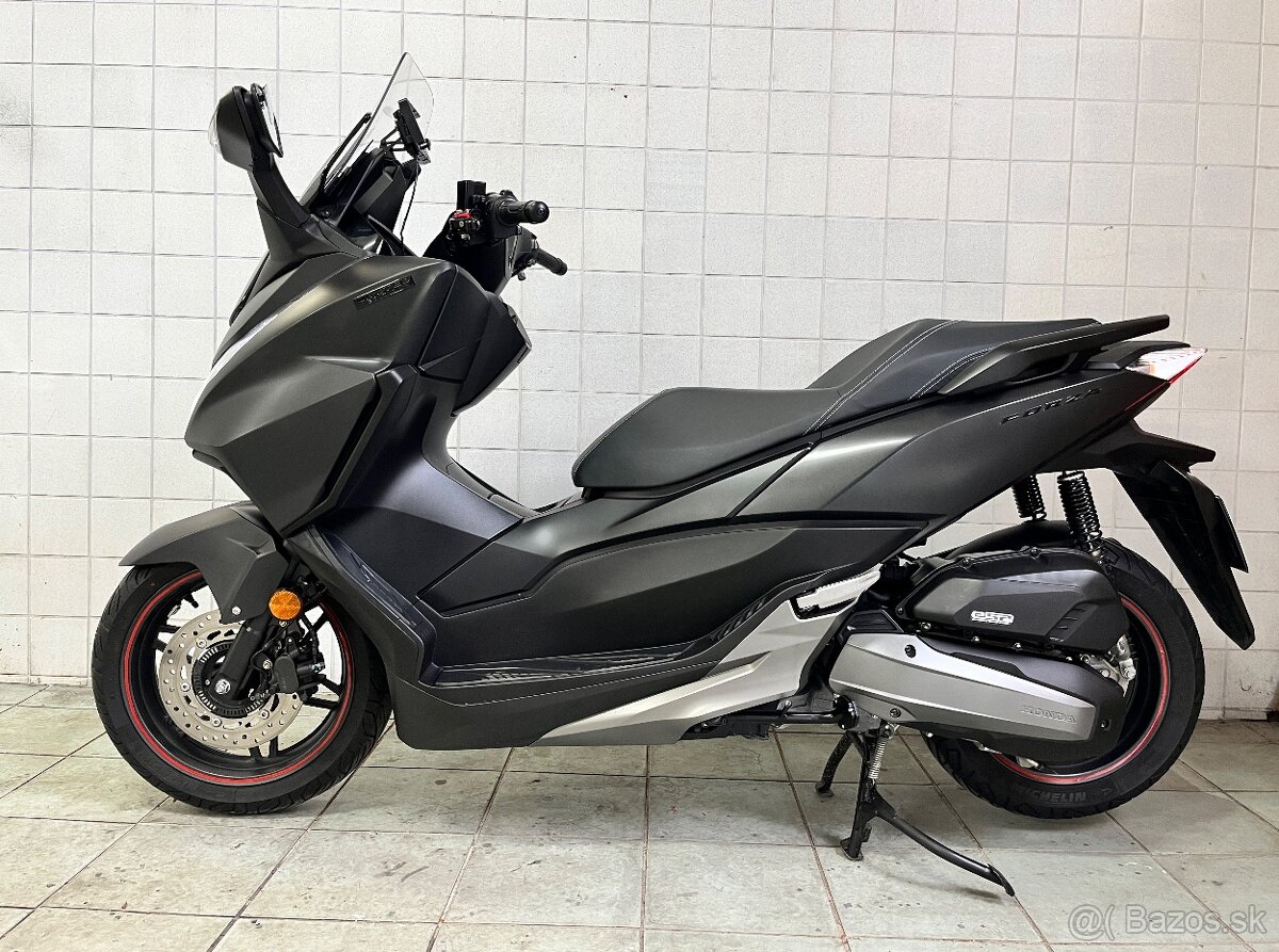 Skuter Honda Forza 125 - 4