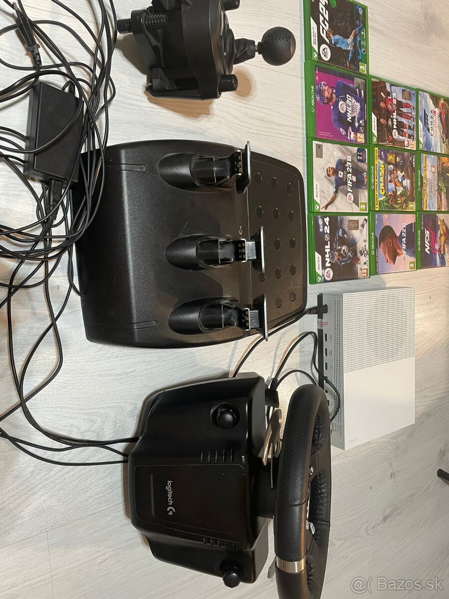 XBOX ONE 500GB, 2 ovládače+ volant Logitech+ 10 hier - 4