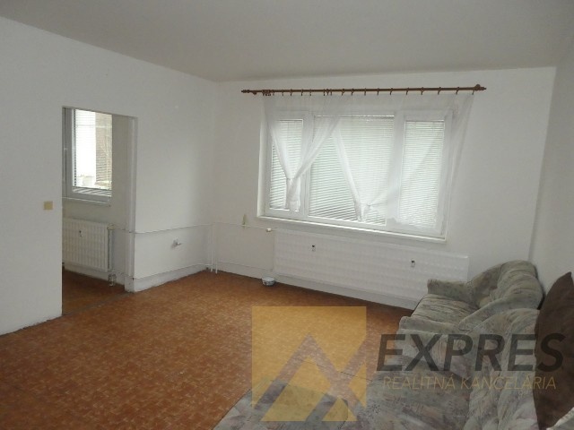 RK EXPRES - na predaj 1 izbový byt v Handlovej, ul. Mostná. - 4