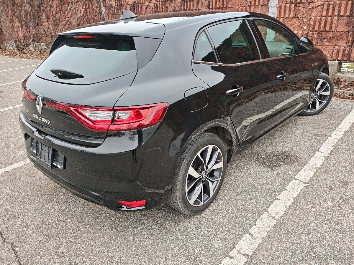 RENAULT MEGANE BOSE EDITION TCE 130 R.V.2016 - 4