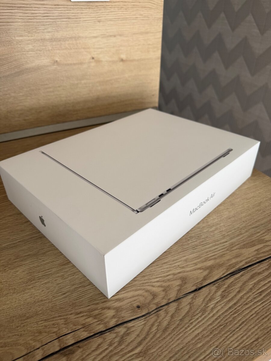 Predám Macbook Air m4 16/256 - 4