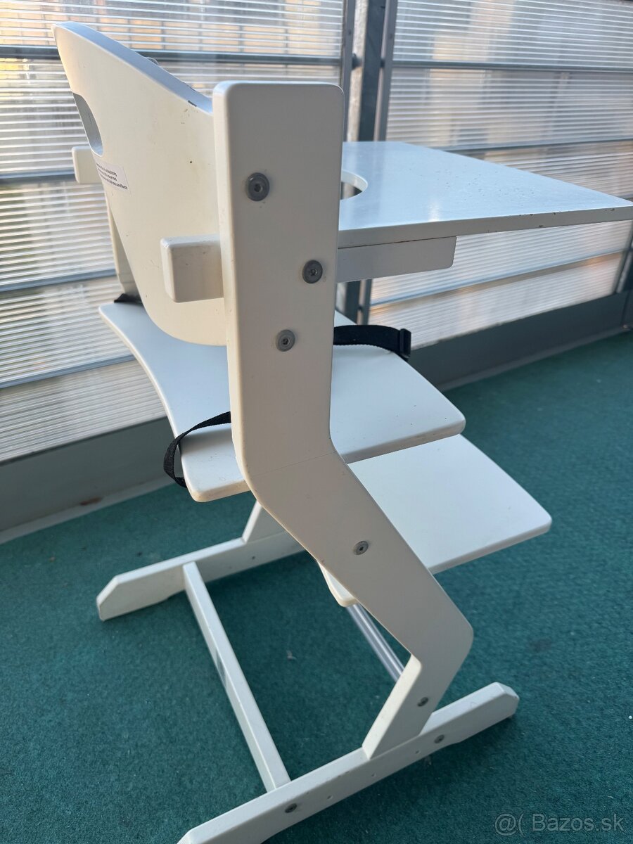 Detská rastúca stolička z masívu - 4