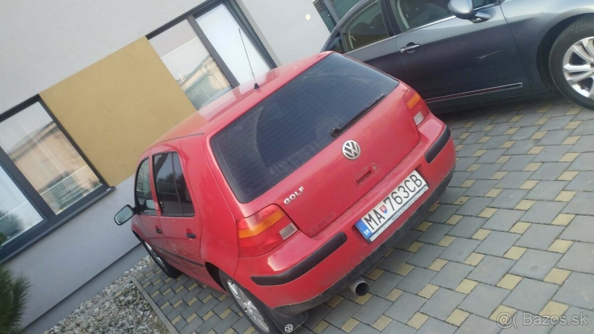 Golf 4 - 4