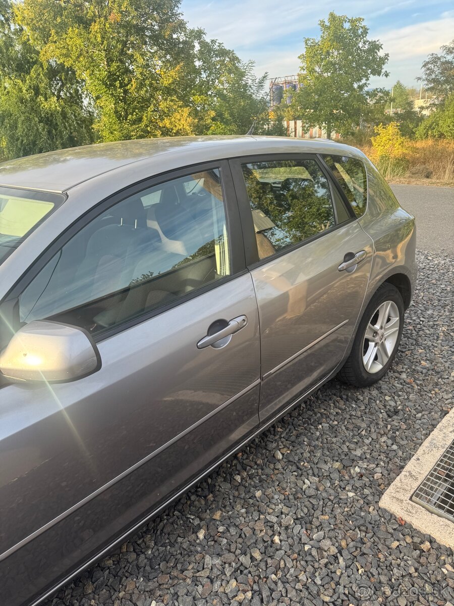 Mazda 3 r.v. 2006 - 4