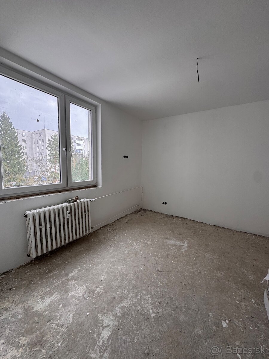 Predaj 4 izbový byt Sídlisko 1. Mája 88m2 s balkónom - 4